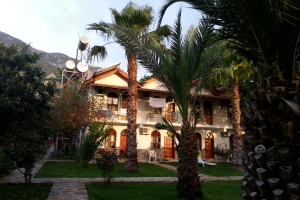 Yavuz_Hotze_Garten
